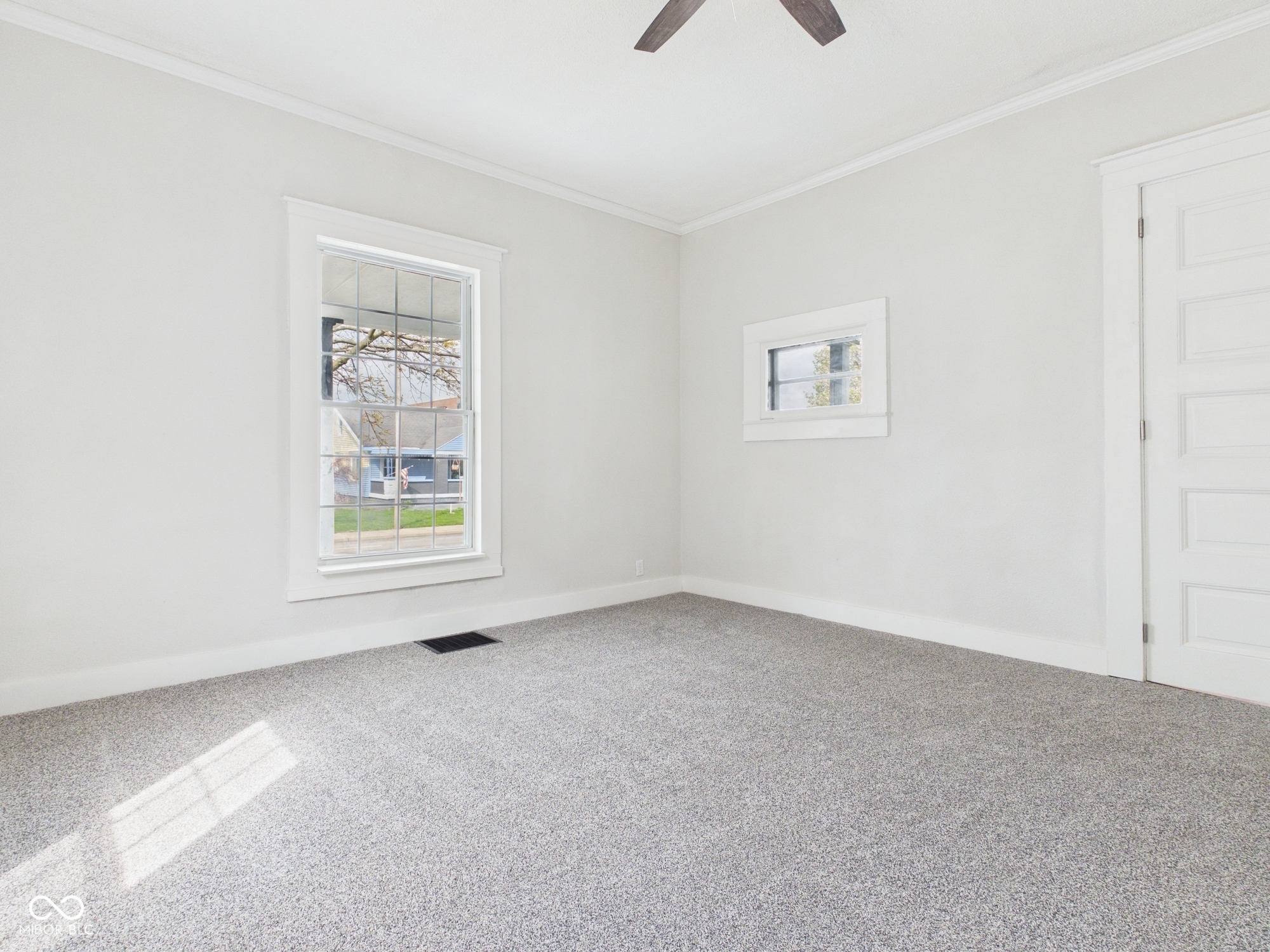 2420 Jackson Street Anderson, IN 46016 - Photo 11 of 31