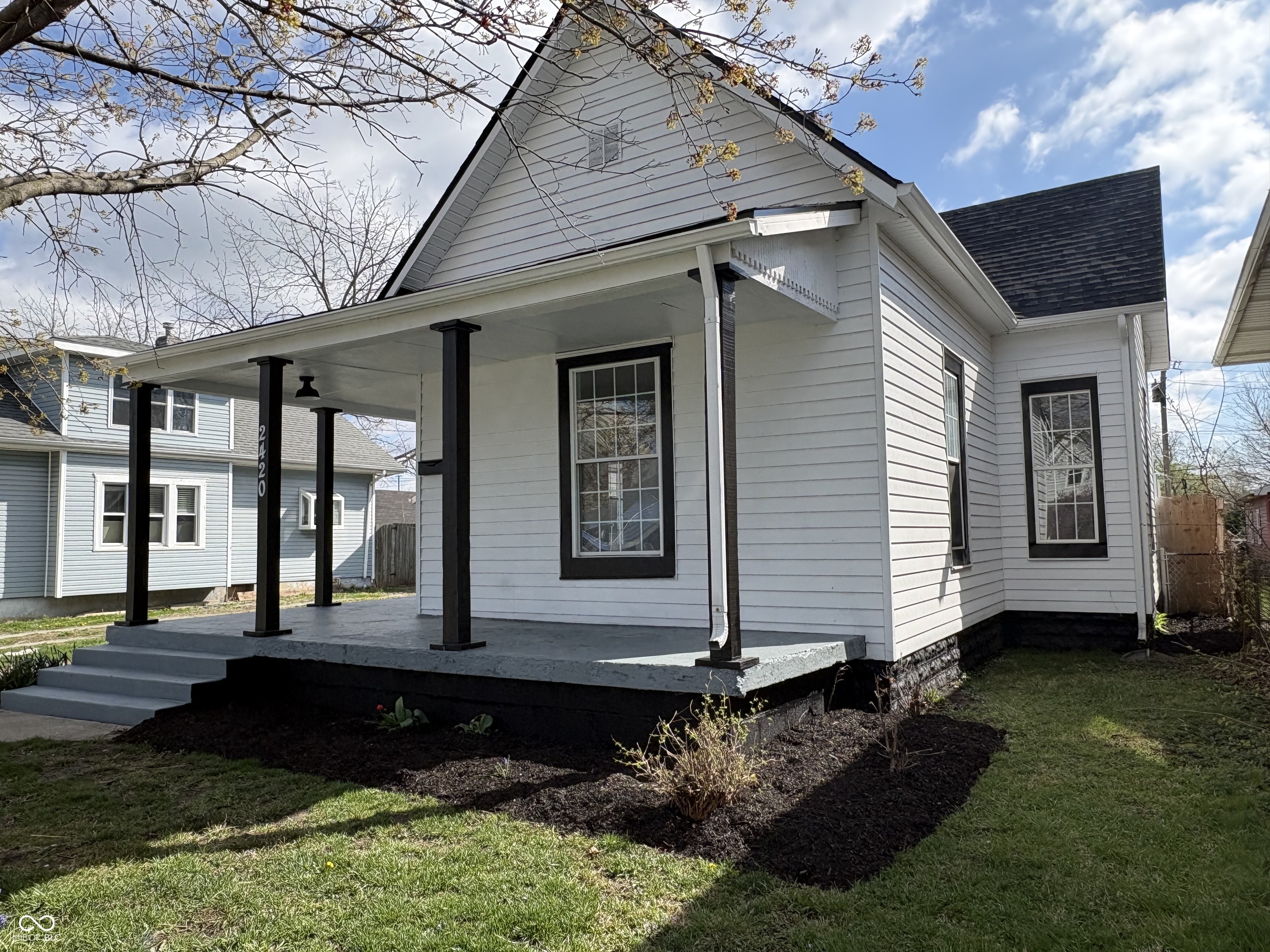 2420 Jackson Street Anderson, IN 46016 - Photo 2 of 31