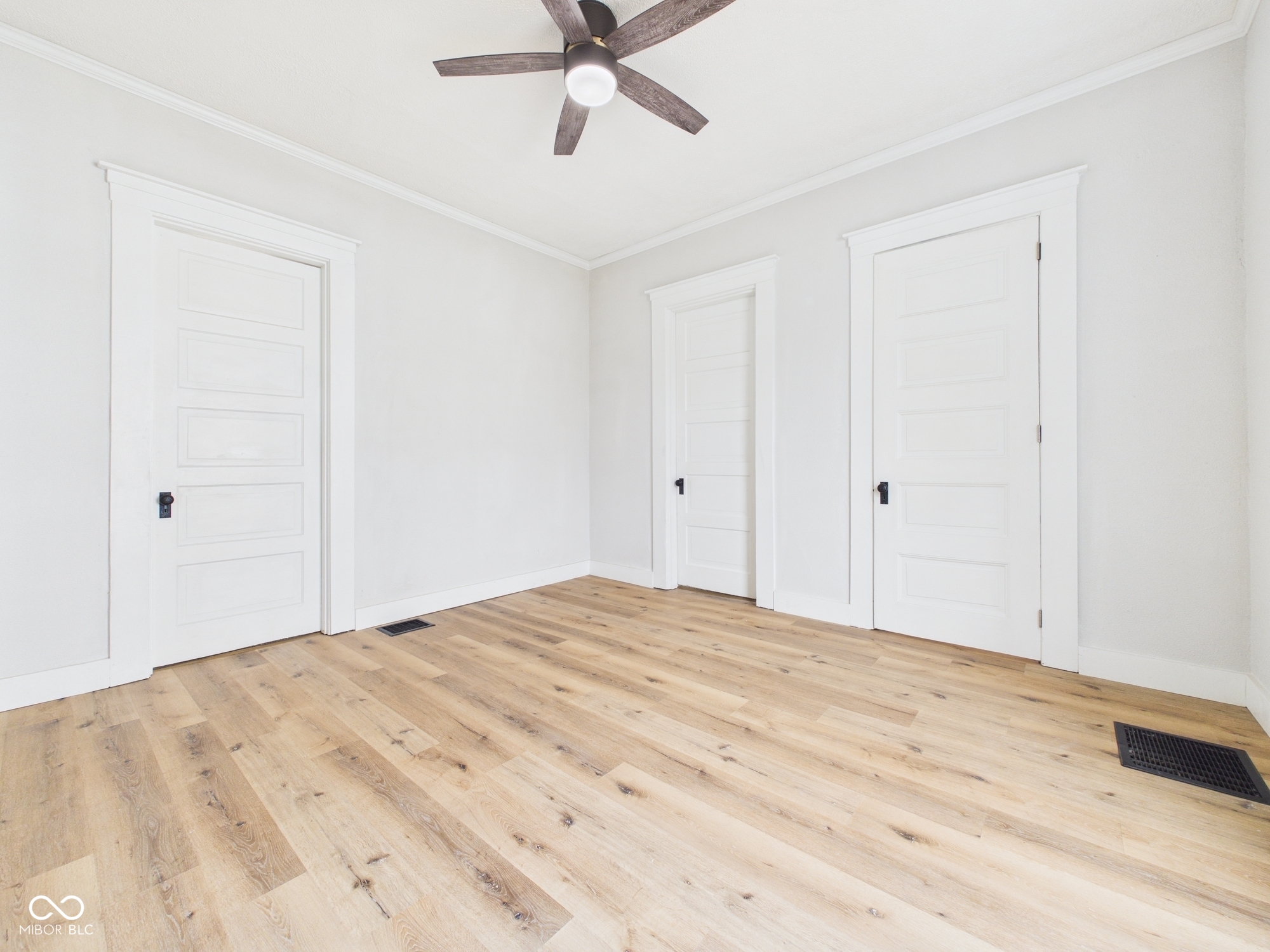 2420 Jackson Street Anderson, IN 46016 - Photo 6 of 31