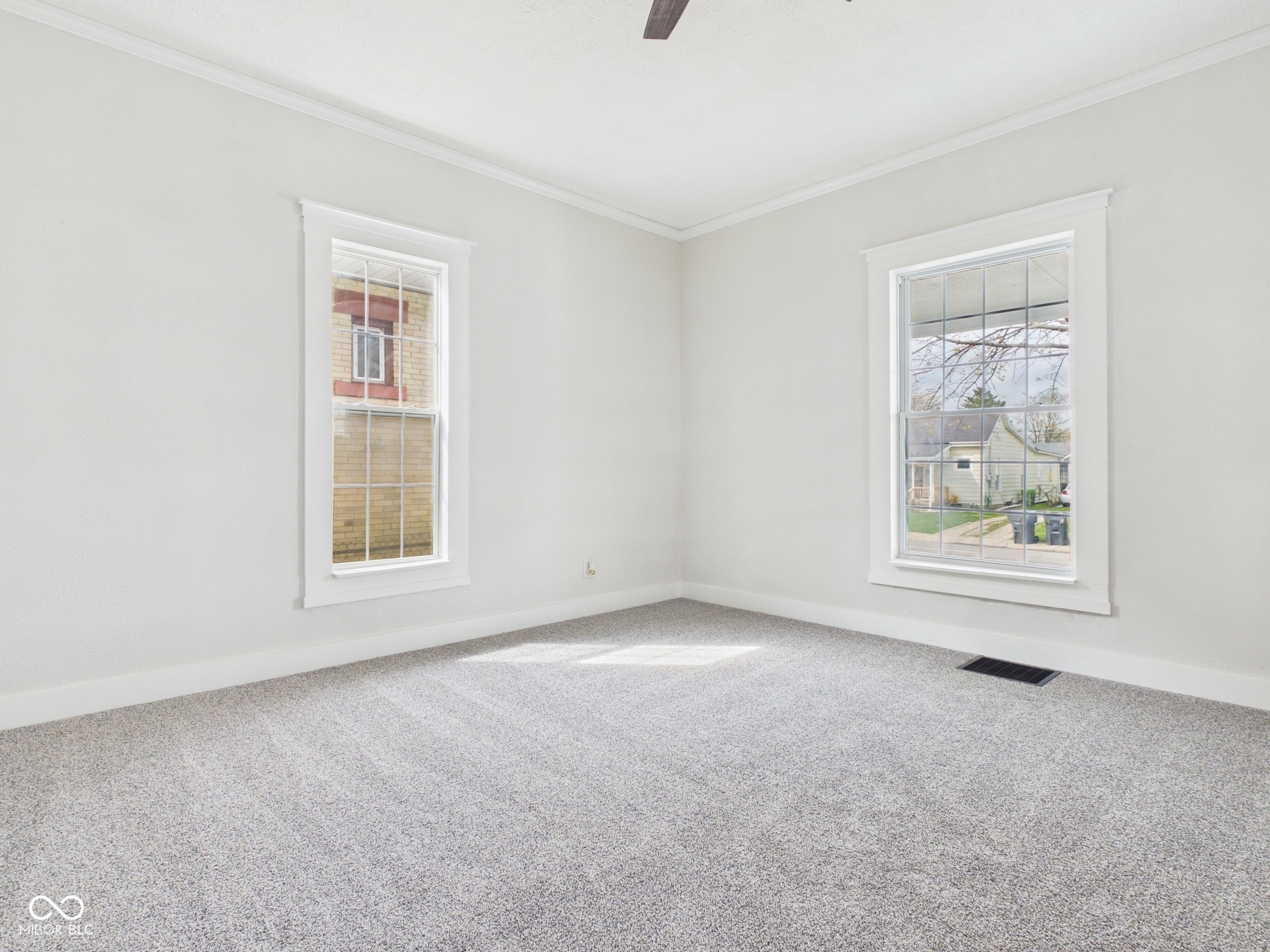 2420 Jackson Street Anderson, IN 46016 - Photo 9 of 31