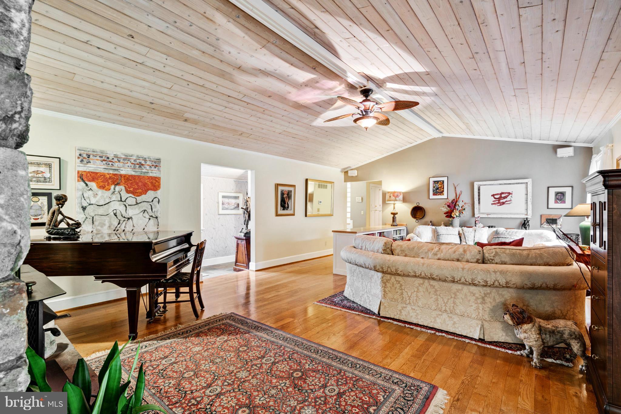 10003-10005 Ada Road Marshall, VA 20115 - Photo 5 of 30 Look at the Wood Ceiling in the Living Room!!