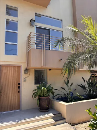 $1,125,000 | 13440 Moorpark Street, Unit 101, Sherman Oaks, CA 91423