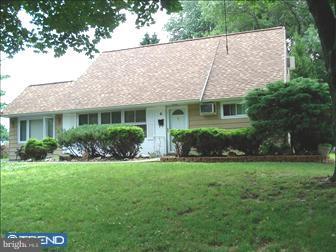 6 Larkspur Road Levittown, PA 19056 - Photo 1 of 6 Exterior Front