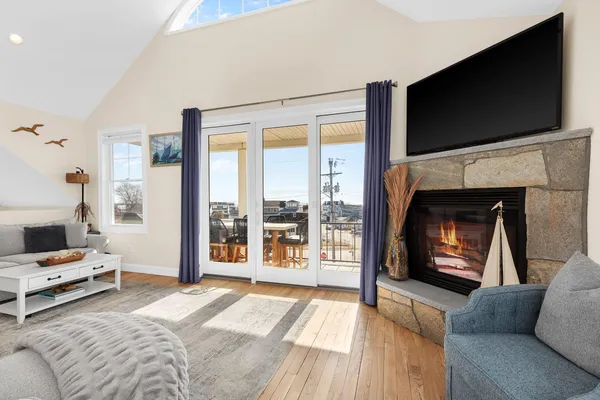 $1,350,000 | 5 A Ocean Boulevard, Unit 2, Hampton, NH 03842
