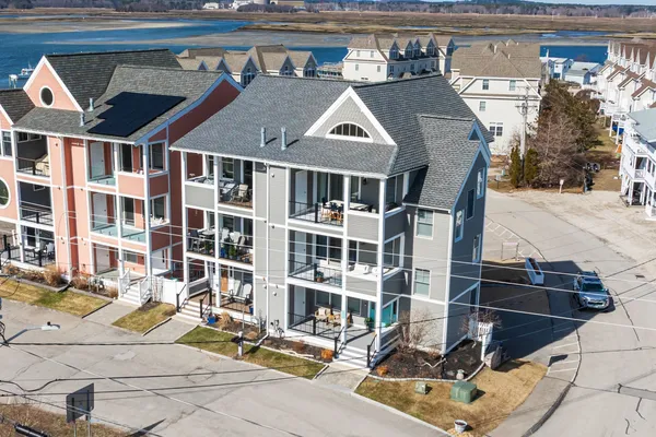 $1,350,000 | 5 A Ocean Boulevard, Unit 2, Hampton, NH 03842