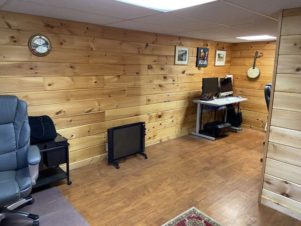 52 Governor Long Road Hingham, MA 02043 - Photo 17 of 19 a living room with furniture