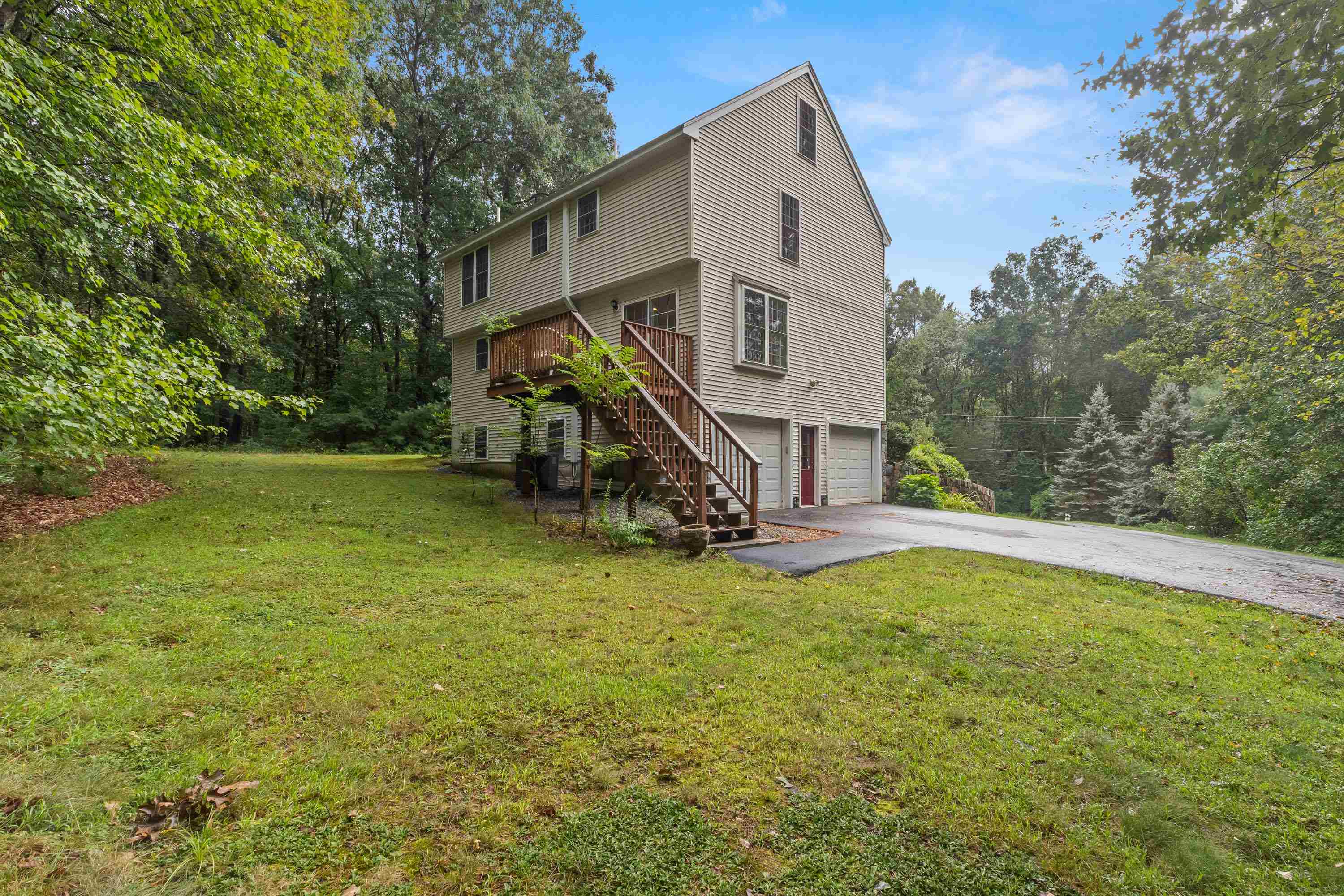 162 Londonderry Road Windham, NH 03087 - Photo 23 of 38