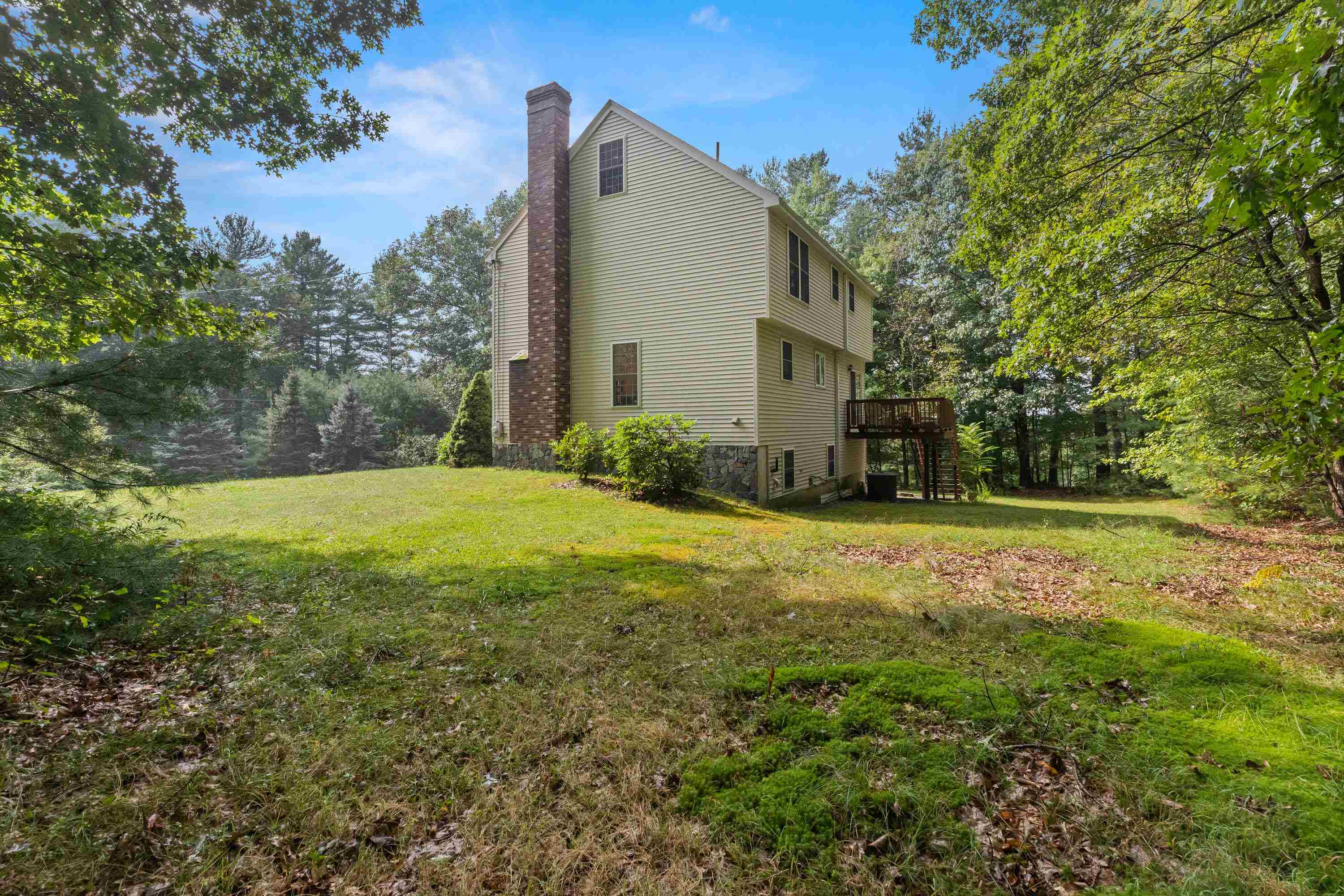 162 Londonderry Road Windham, NH 03087 - Photo 25 of 38