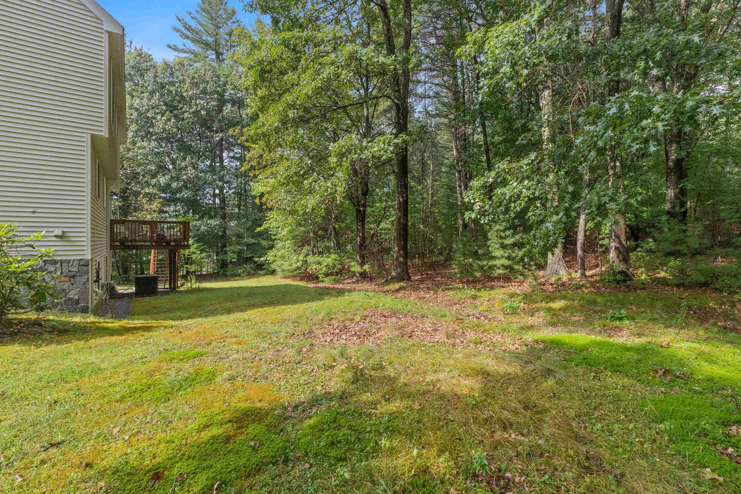 162 Londonderry Road Windham, NH 03087 - Photo 26 of 38