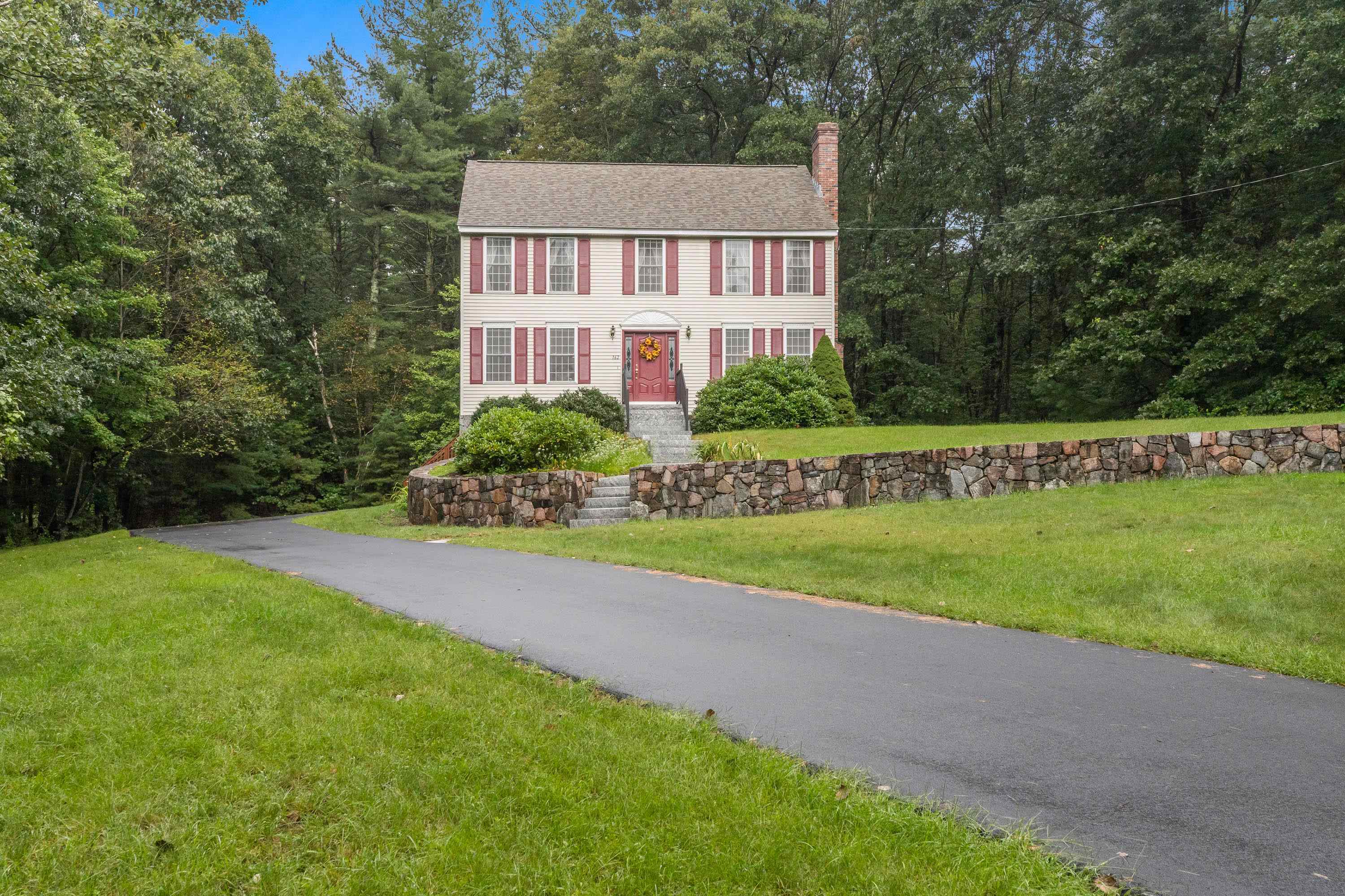 162 Londonderry Road Windham, NH 03087 - Photo 28 of 38