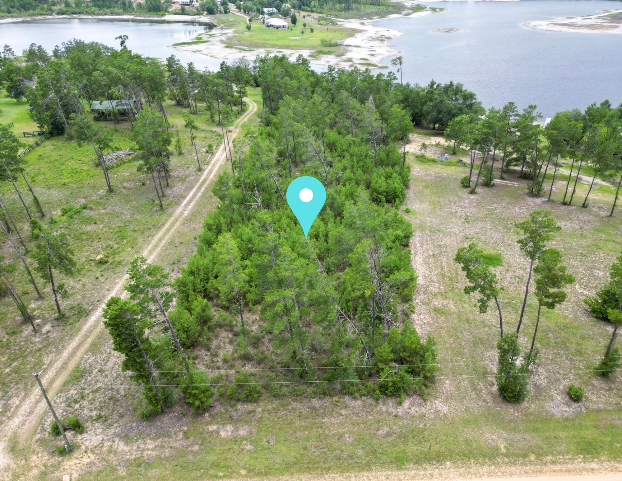 4876 Lake Ridge Drive Chipley, FL 32428 - Photo 4 of 7 4