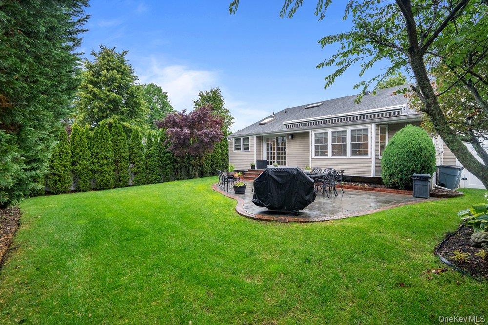 80 Joyce Road Plainview, NY 11803 - Photo 40 of 41