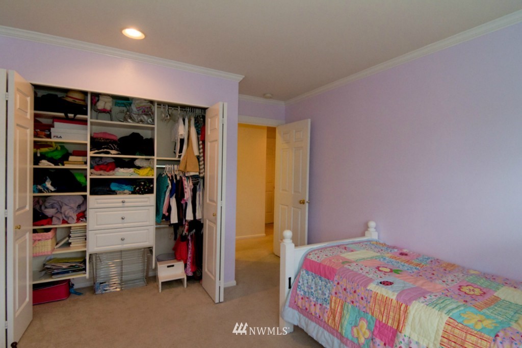 18625 173rd Way Southeast Renton, WA 98058 - Photo 11 of 15 Gallery Image 11