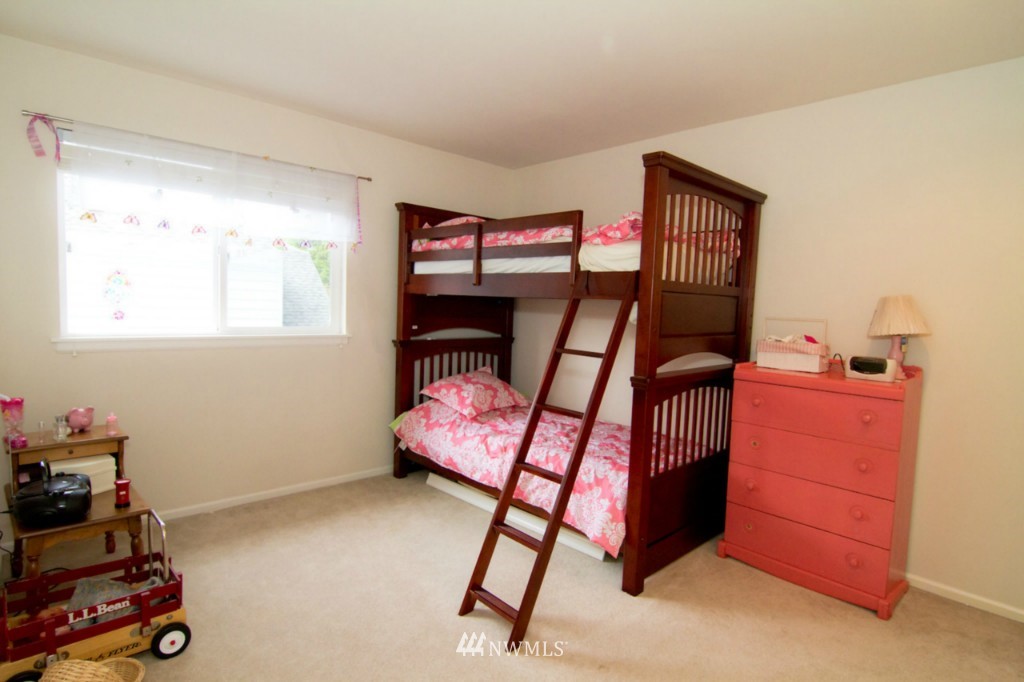 18625 173rd Way Southeast Renton, WA 98058 - Photo 12 of 15 Gallery Image 12