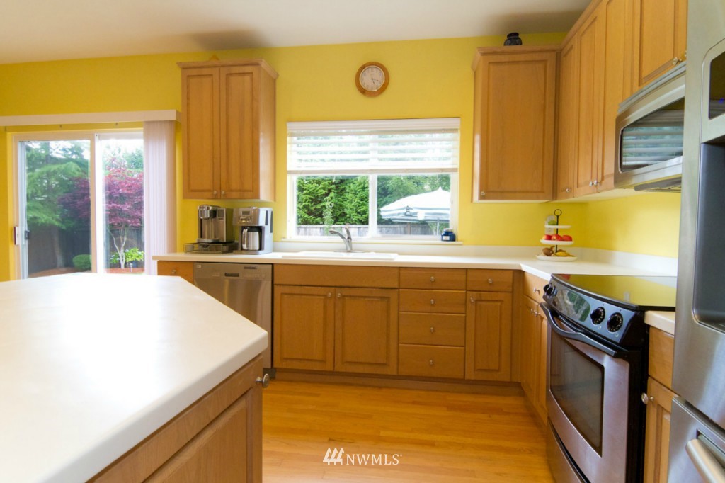 18625 173rd Way Southeast Renton, WA 98058 - Photo 5 of 15 Gallery Image 5