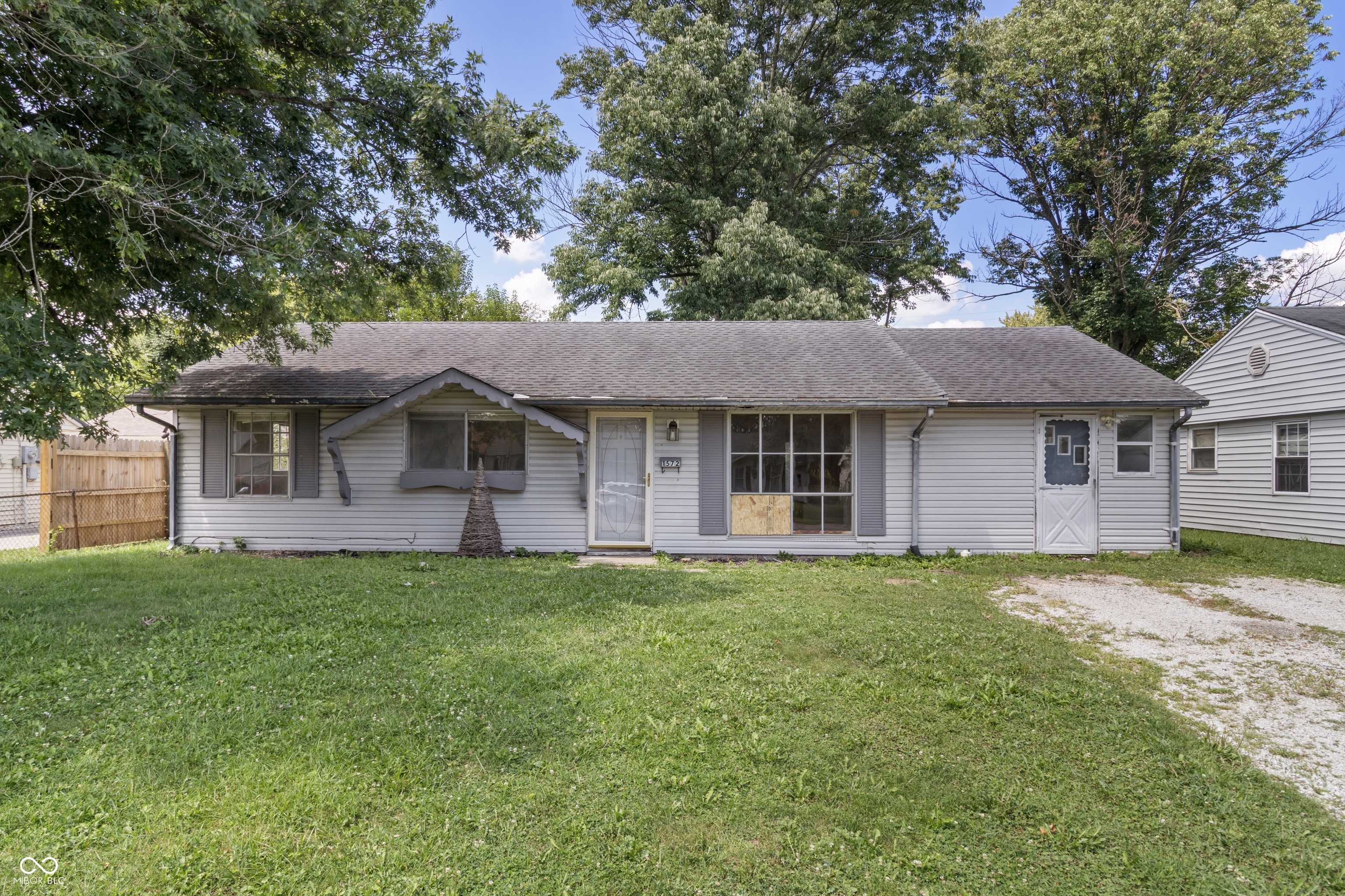 1572 Roberts Road Franklin, IN 46131 - Photo 2 of 22 Gallery Image 2