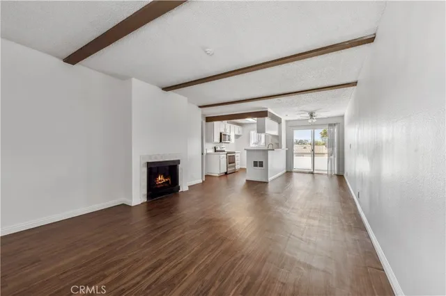 $3,195 | 415 South Prospect Avenue, Unit 108, Redondo Beach, CA 90277