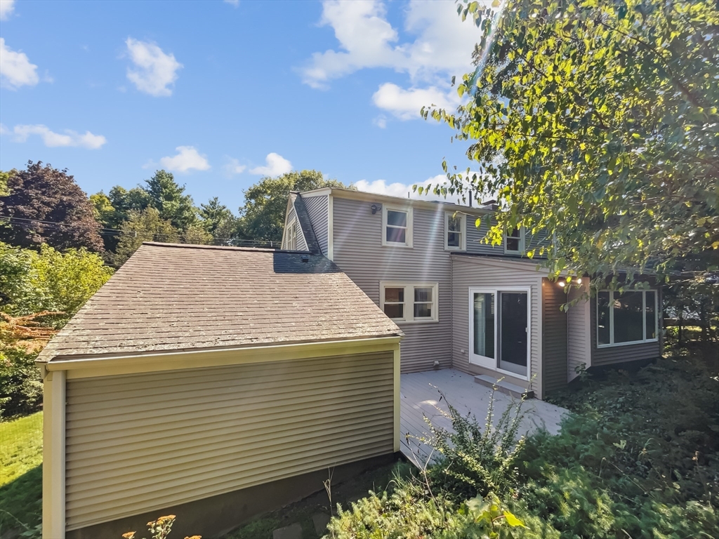 312 Linden Street Wellesley, MA 02481 - Photo 22 of 25