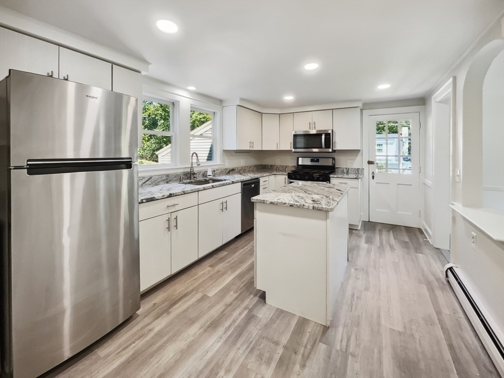 312 Linden Street Wellesley, MA 02481 - Photo 7 of 25