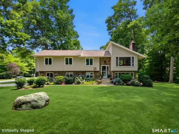 $595,000 | Undisclosed Address, East Lyme, CT 06357