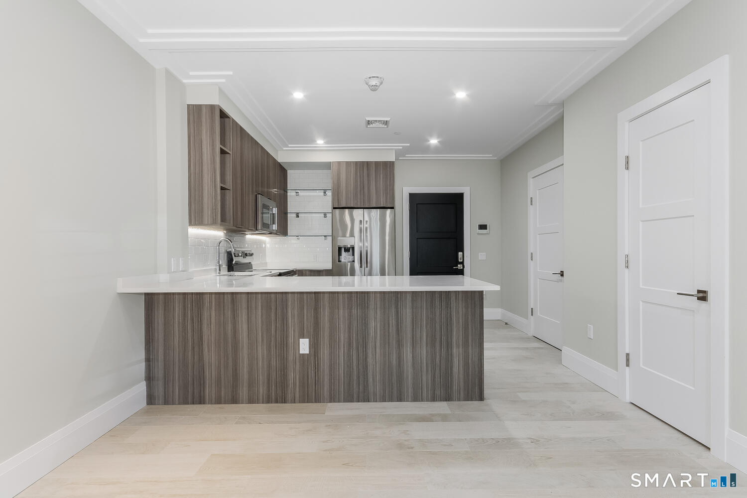 1990 Bronson Road, Unit 4 Fairfield, CT 06824 - Photo 4 of 18