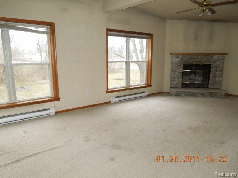 58424 Ruth Jean Washington, MI 48094 - Photo 17 of 21 RES04295.JPG