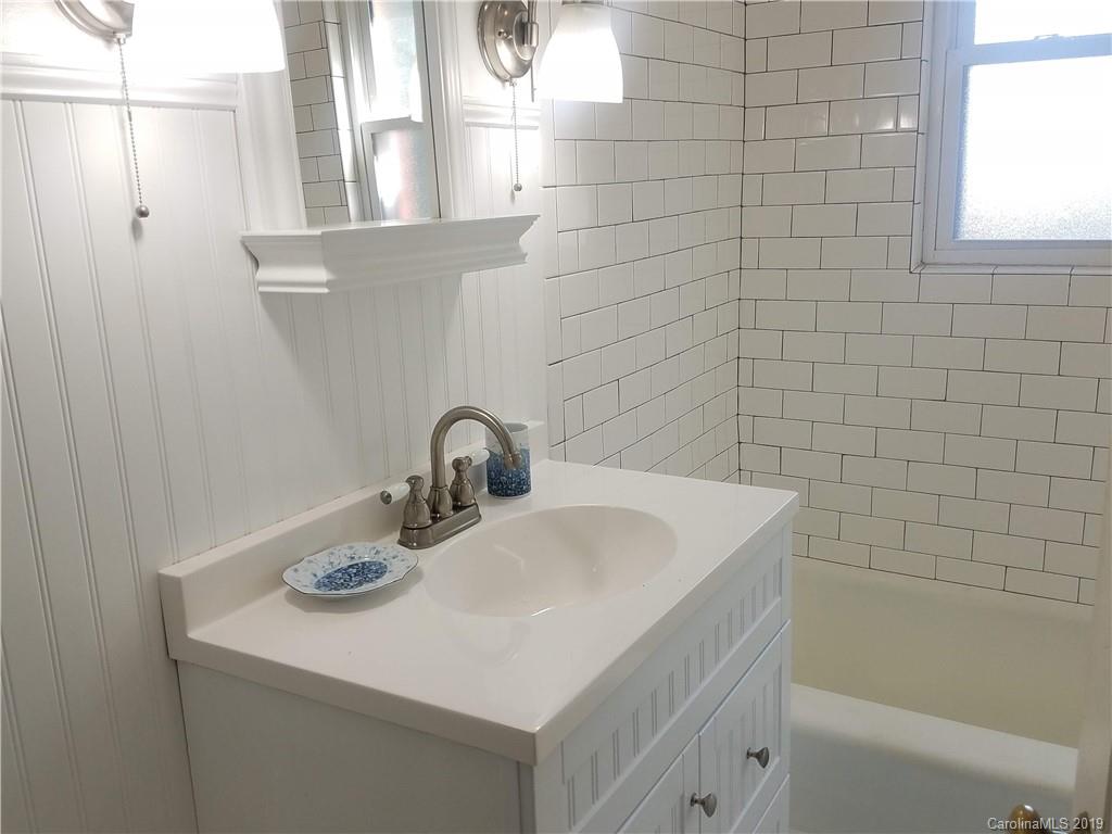 705 Carbon City Road Morganton, NC 28655 - Photo 7 of 18 Gallery Image 7