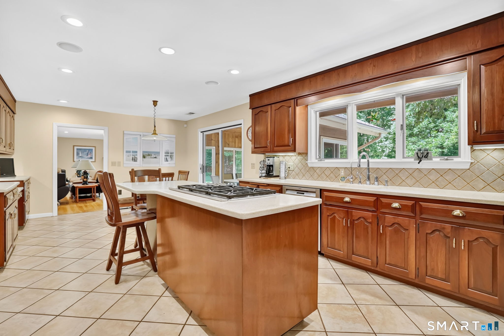 70 Davis Road Mansfield, CT 06268 - Photo 17 of 40