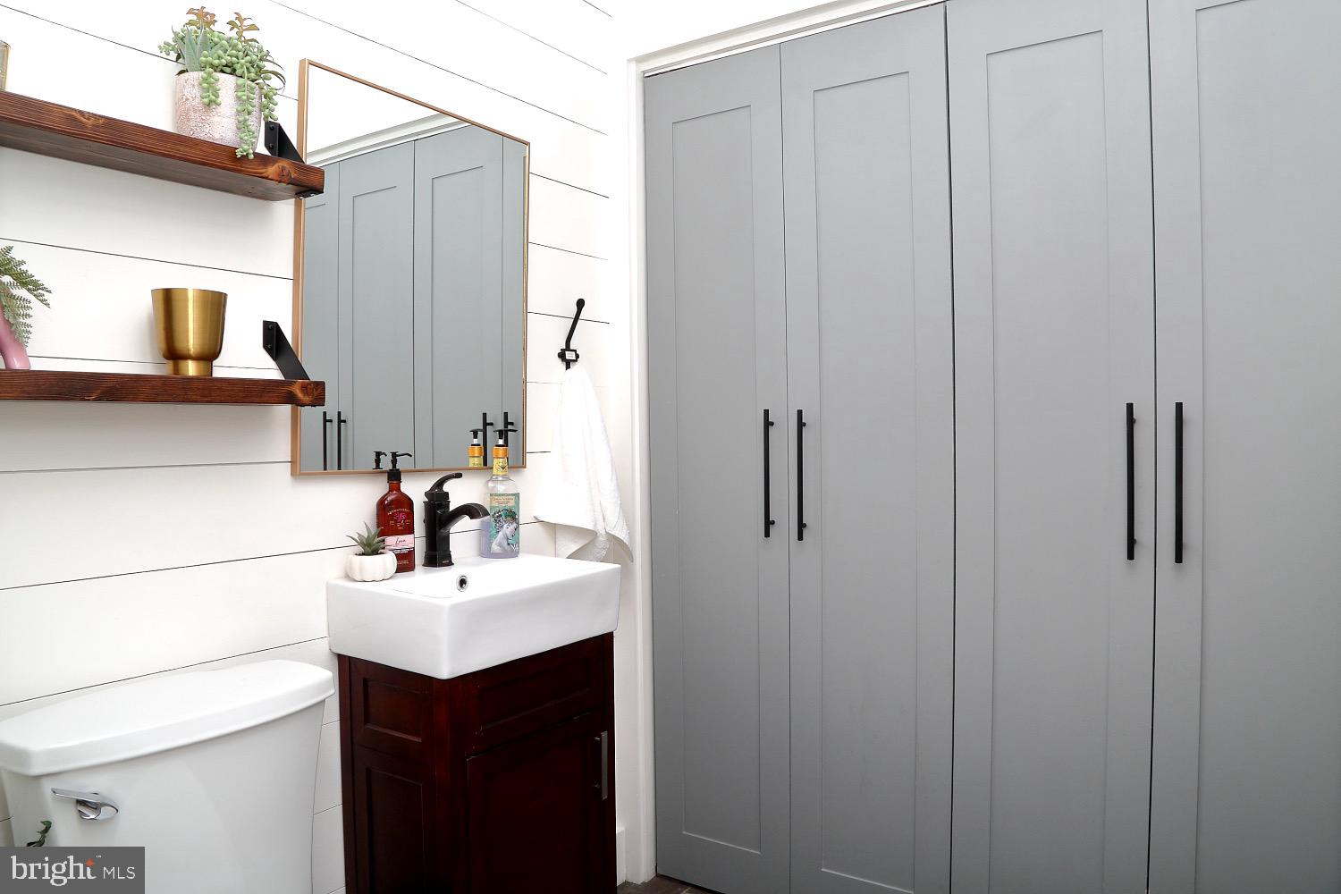 1541 Robert Road Lancaster, PA 17601 - Photo 25 of 34 Fully updated half bath with laundry