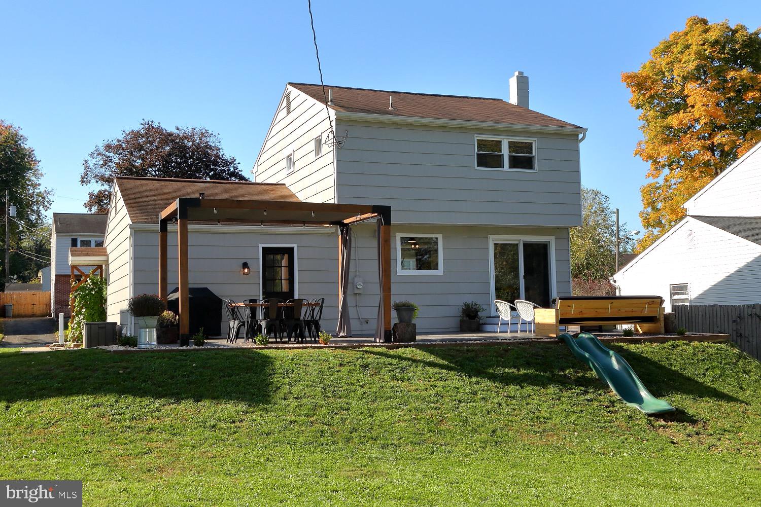 1541 Robert Road Lancaster, PA 17601 - Photo 30 of 34 Massive hardscaping (35x16)...sliding board stays!