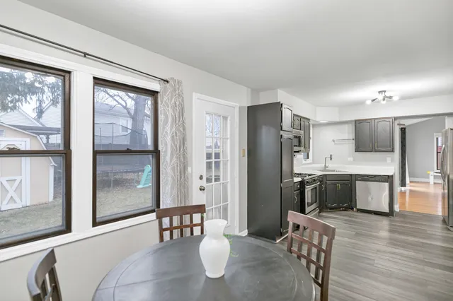 $365,000 | 62 Washington Avenue, Streamwood, IL 60107