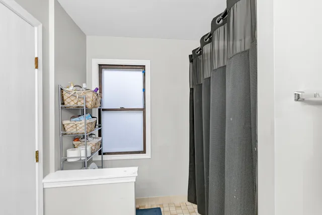 $365,000 | 62 Washington Avenue, Streamwood, IL 60107