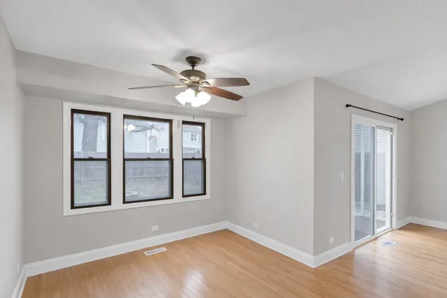 $365,000 | 62 Washington Avenue, Streamwood, IL 60107