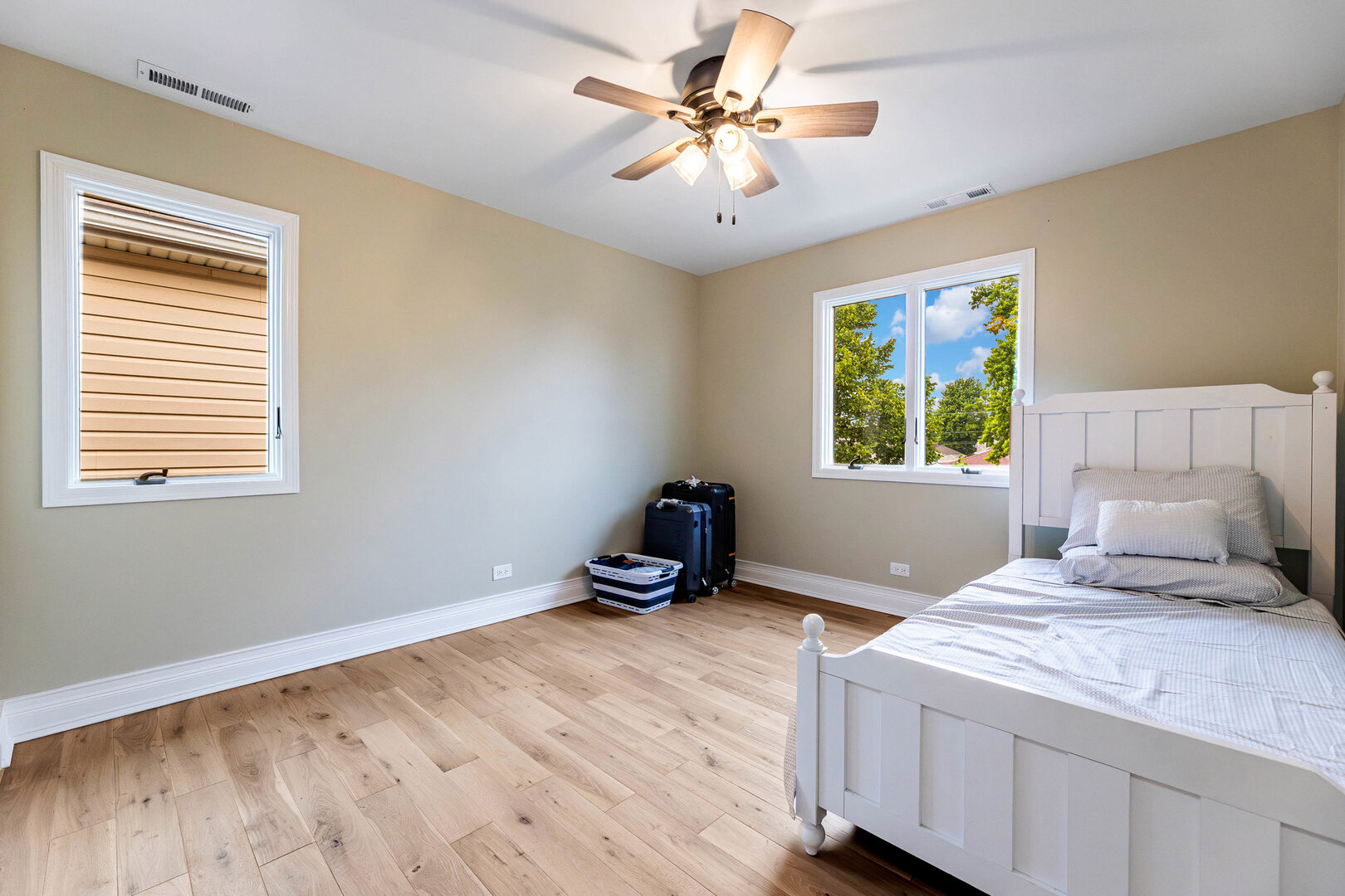 6017 South Monitor Avenue Chicago, IL 60638 - Photo 20 of 35
