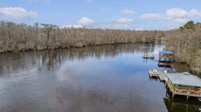 $185,000 | 8 Savannah Highway, Adams Run, SC 29426