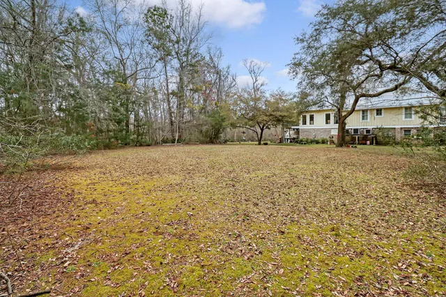 $185,000 | 8 Savannah Highway, Adams Run, SC 29426