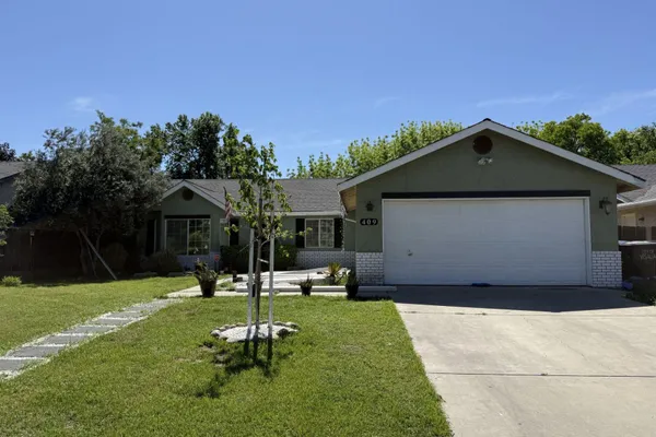 $379,800 | 409 West Packwood Avenue, Visalia, CA 93277