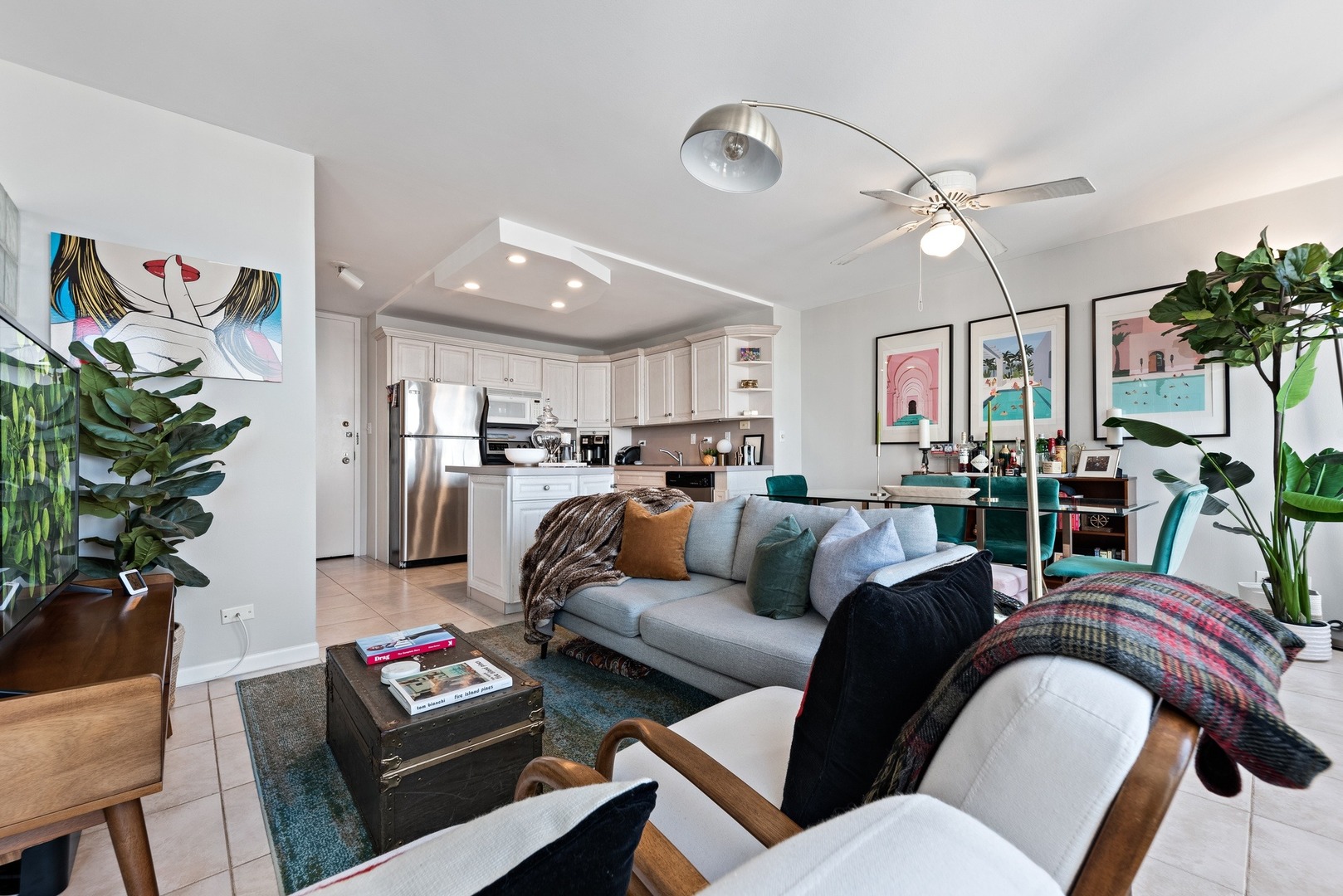 111 East Chestnut Street, Unit 37D Chicago, IL 60611 - Photo 3 of 24