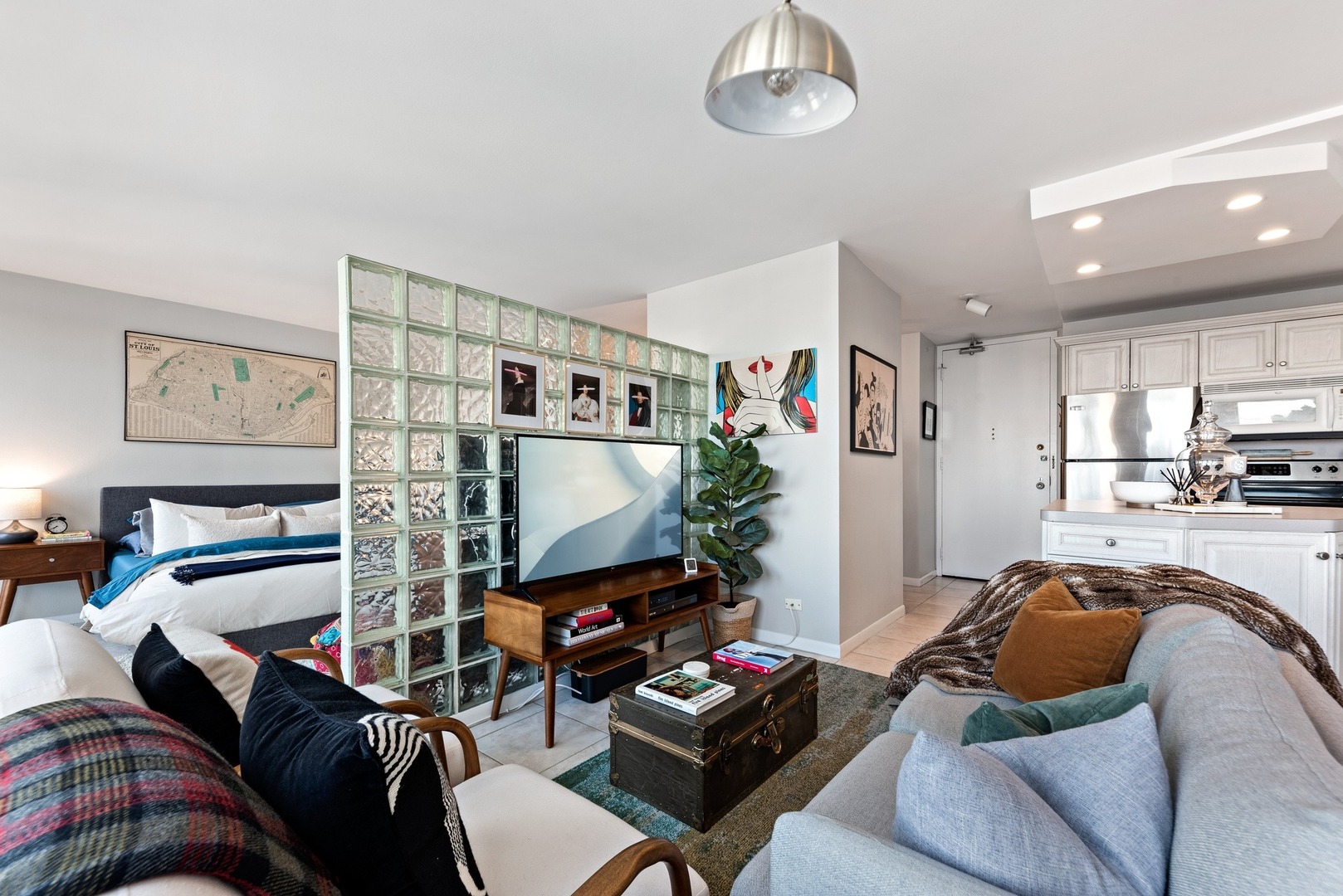 111 East Chestnut Street, Unit 37D Chicago, IL 60611 - Photo 4 of 24