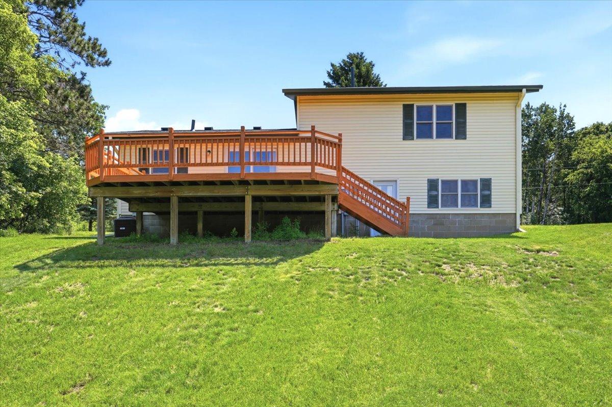 710 Kinney Road Hudson, WI 54016 - Photo 4 of 46