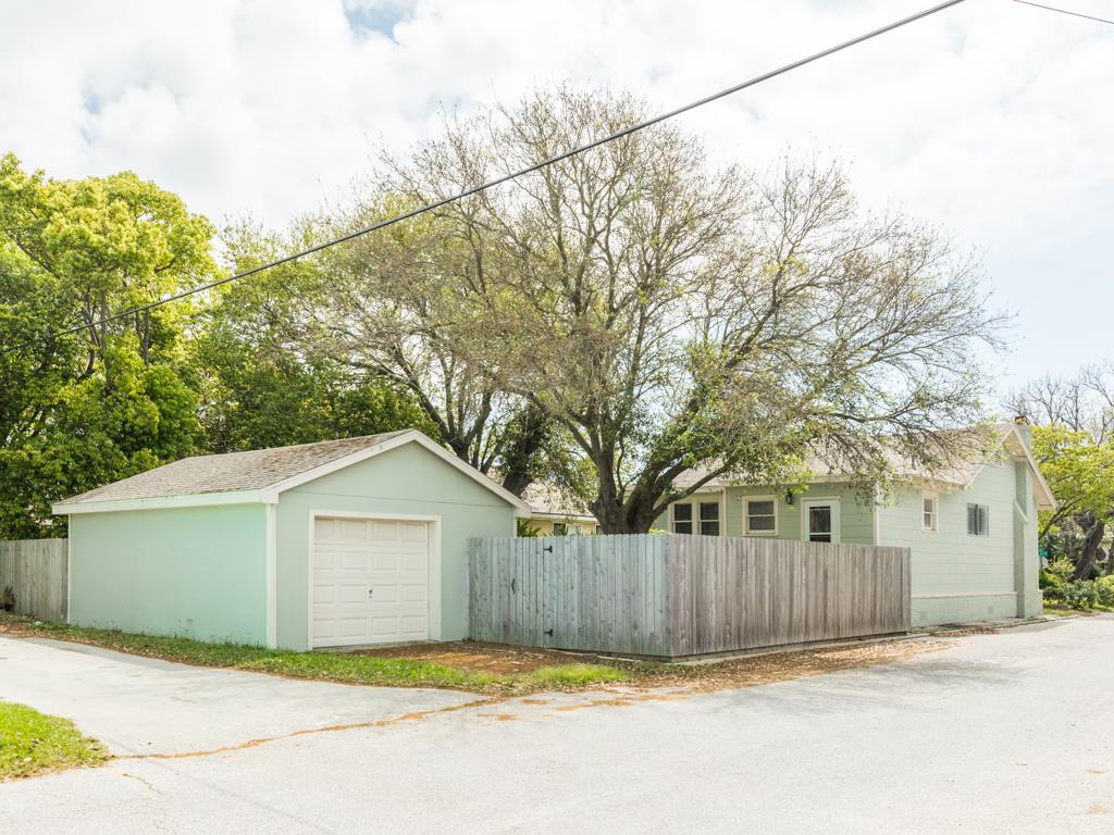 4528 Avenue R 1/2 Galveston, TX 77551 - Photo 6 of 22 a view of a backyard of the house