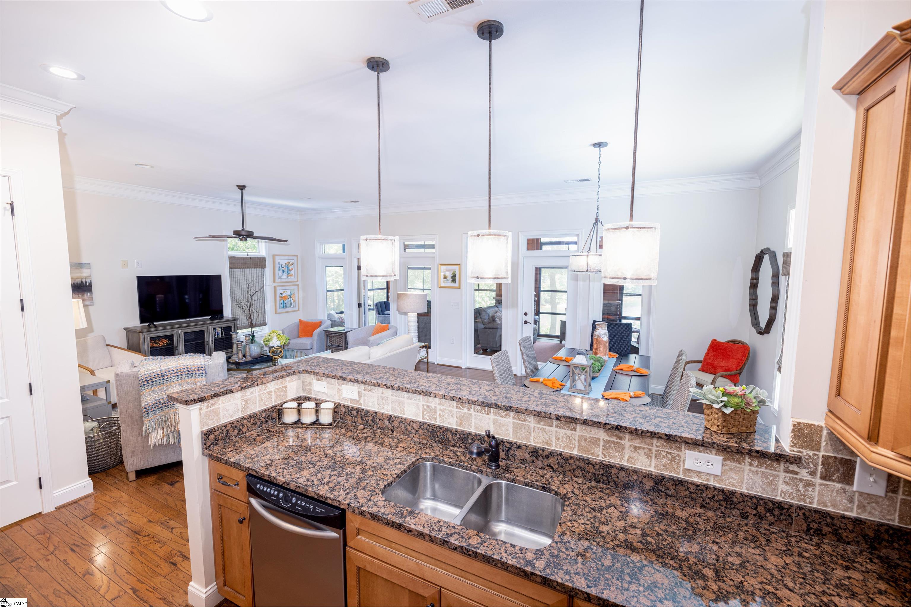 418 Sunset Point Drive West Union, SC 29696 - Photo 13 of 36