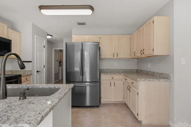 $2,300 | 6545 Fern Street, Navarre, FL 32566