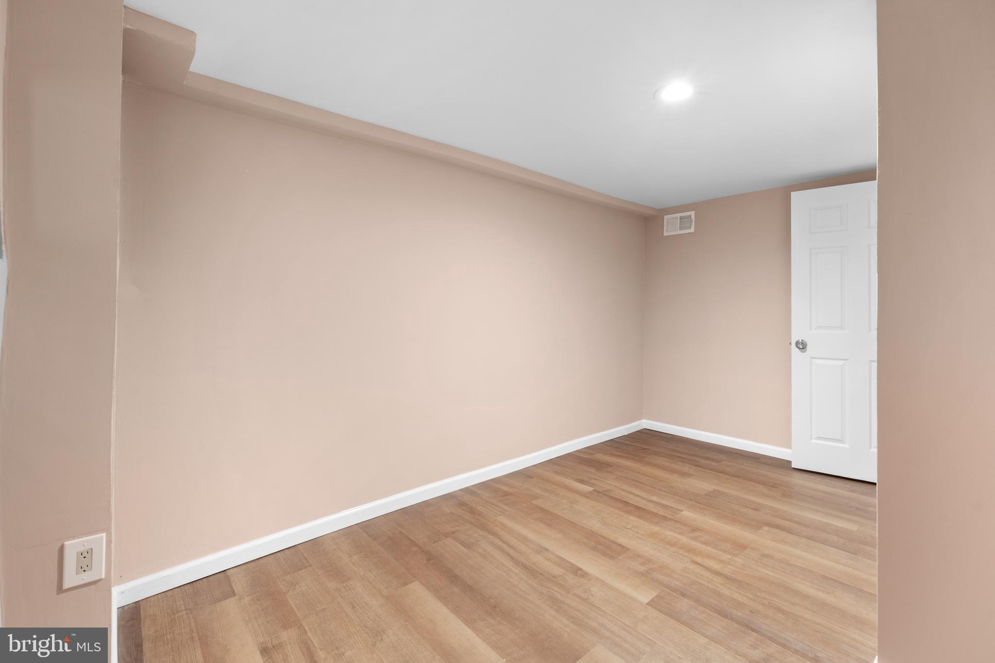1613 R Street Southeast Washington, DC 20020 - Photo 31 of 34