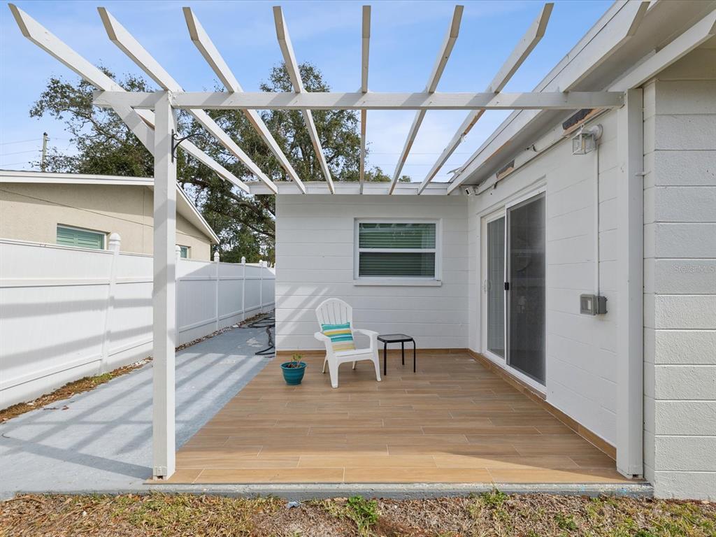 10264 Oakhurst Road Largo, FL 33774 - Photo 35 of 38