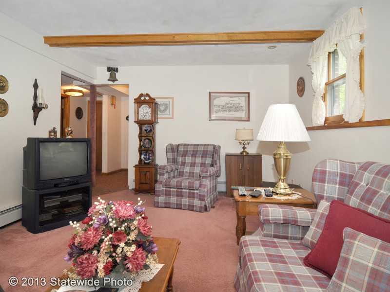 310 Olney Arnold Road Cranston, RI 02921 - Photo 22 of 25 Den/Family/Great Room.
