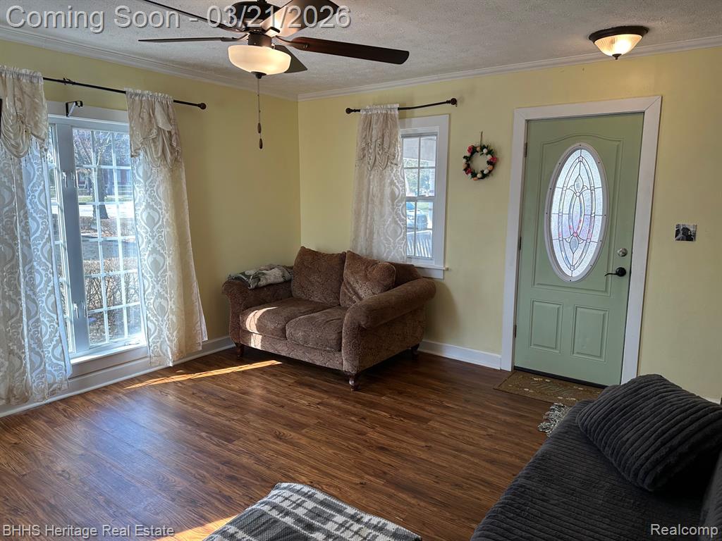 409 Lake Street Howell, MI 48843 - Photo 4 of 21