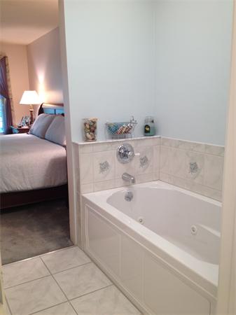 512 B Ridgefield Circle, Unit B Clinton, MA 01510 - Photo 12 of 21 Gallery Image 12