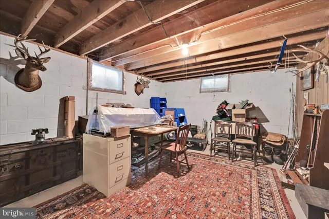 a view of a storage & utility room