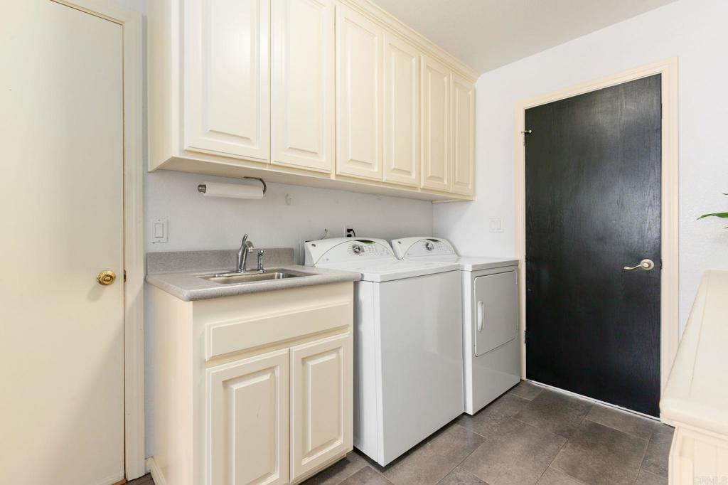 3326 Monroe Street Carlsbad, CA 92008 - Photo 20 of 63 a utility room with dryer and washer